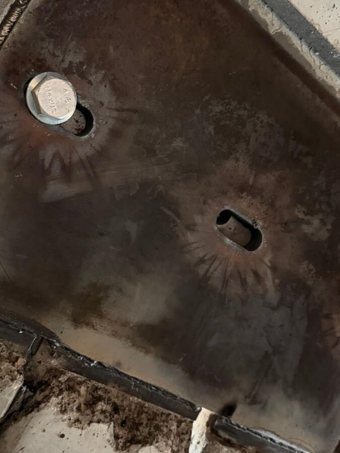 Steel plate detail for onsite connection welding
